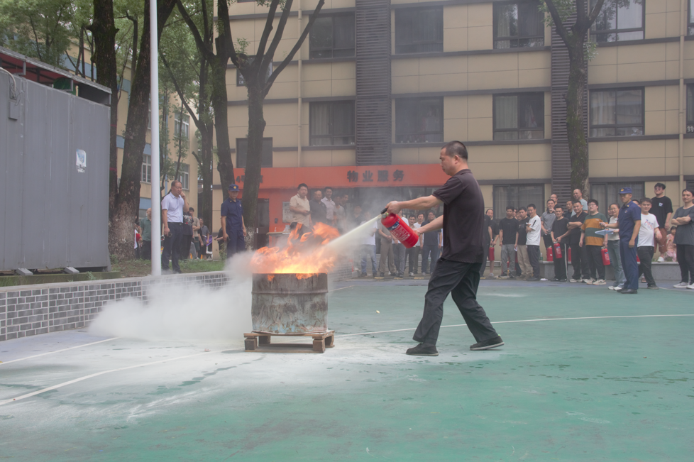 以賽促練 筑牢園區(qū)安全防線 | 萌恒科創(chuàng)園開(kāi)展首屆消防技能競(jìng)賽